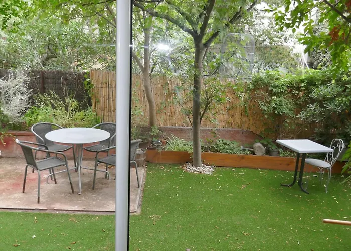 Au Palais Des Rois De Majorque *